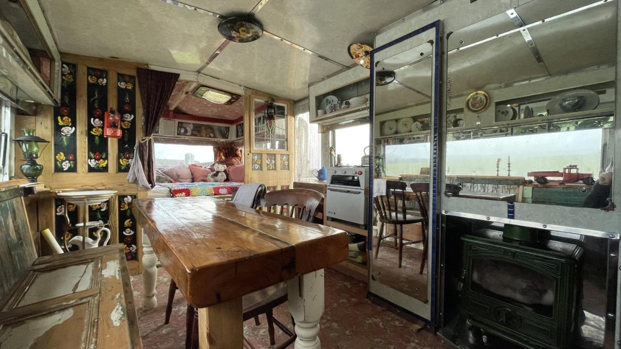 2 X Double Bed Glamping Wagon At Dalby Forest Scarborough Dış mekan fotoğraf
